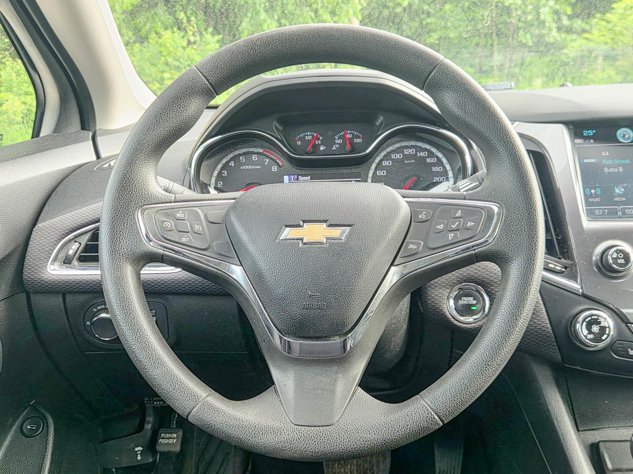 2018 Chevrolet Cruze LT Photo