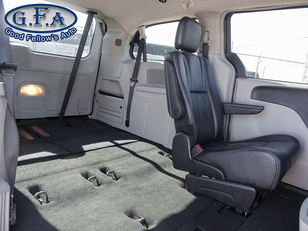2016 Dodge Grand Caravan CREW PACKAGE, ALLOY WHEELS, LEATHER SEATS, THIRD R Photo9