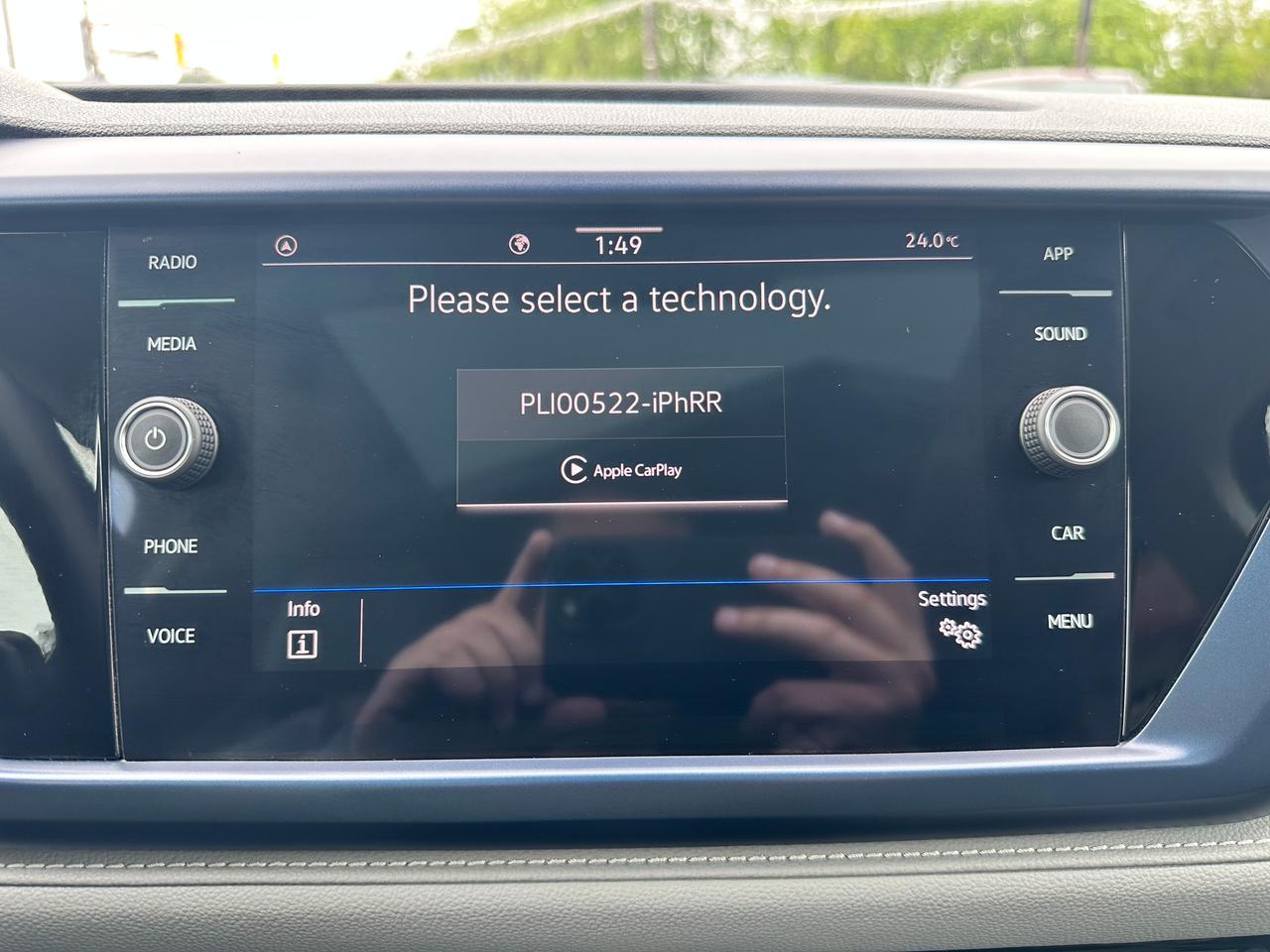 2024 Volkswagen Taos Comfortline HTD-Cloth Panoroof XM CarPlay RearCam Photo
