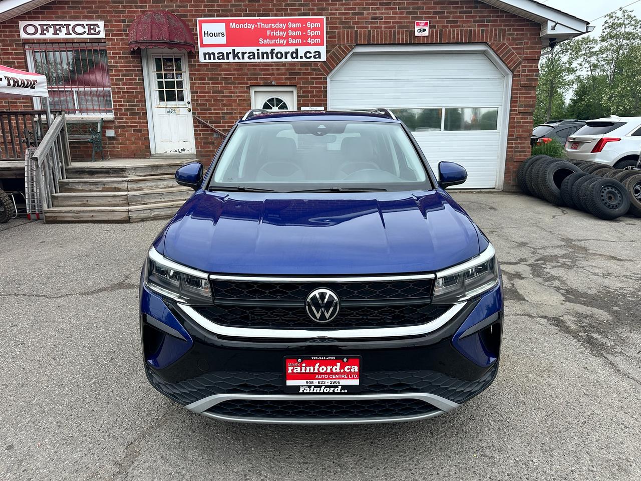 2024 Volkswagen Taos Comfortline HTD-Cloth Panoroof XM CarPlay RearCam Photo