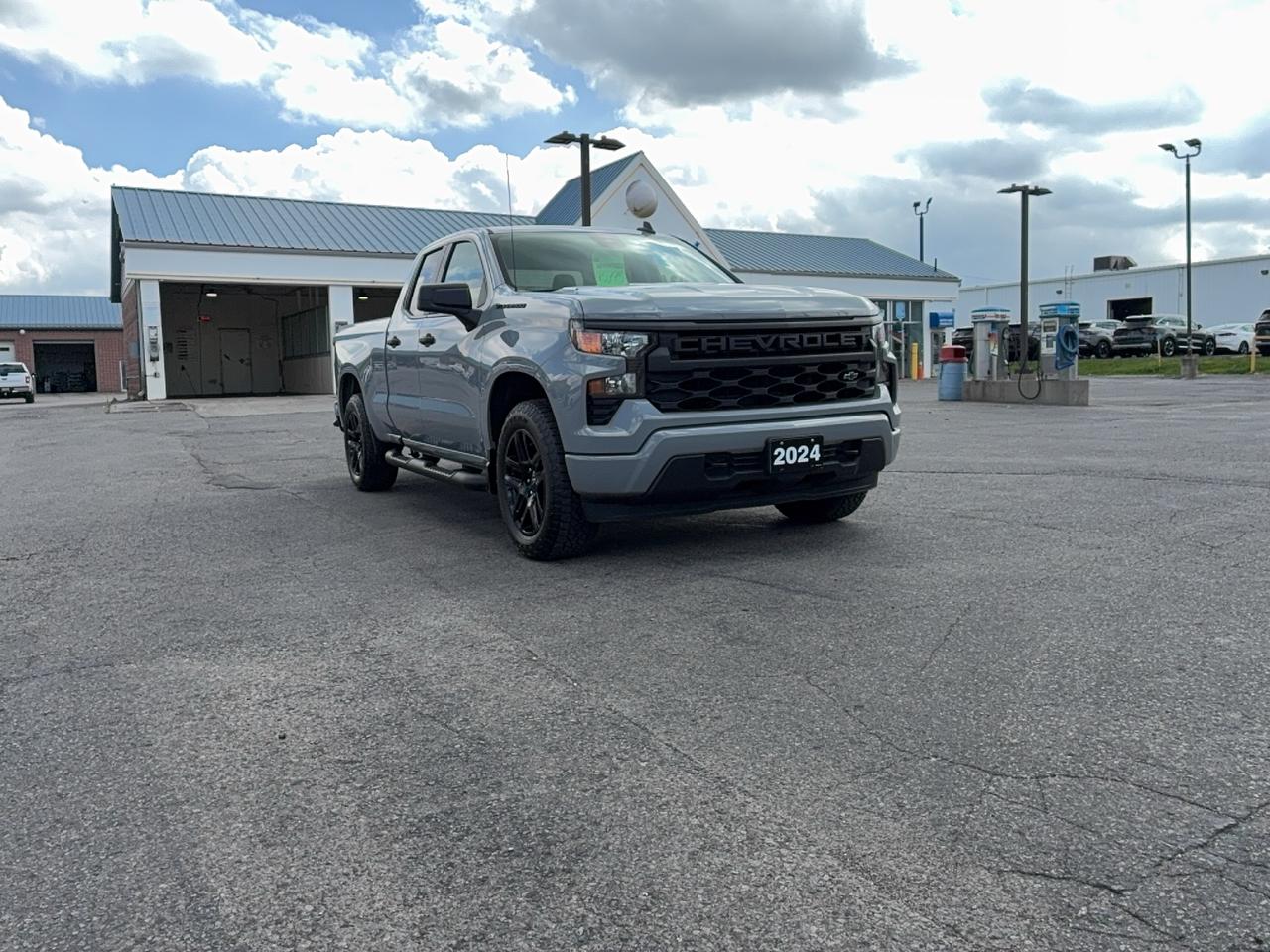 2024 Chevrolet Silverado 1500 Custom 4WD DoubleCab 2.7L4cylGas 6'7"Box Photo