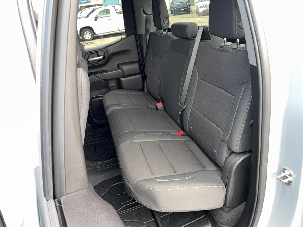 2024 Chevrolet Silverado 1500 Custom 4WD DoubleCab 2.7L4cylGas 6'7"Box Photo