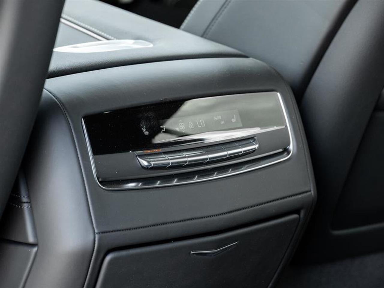 2026 Cadillac Escalade Platinum Sport Photo