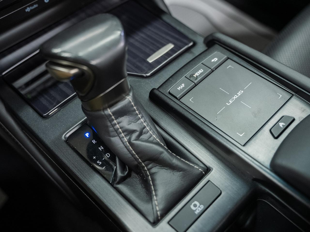 2019 Lexus ES 350 LUXURY | Nav | Sunroof | Leather | CarPlay