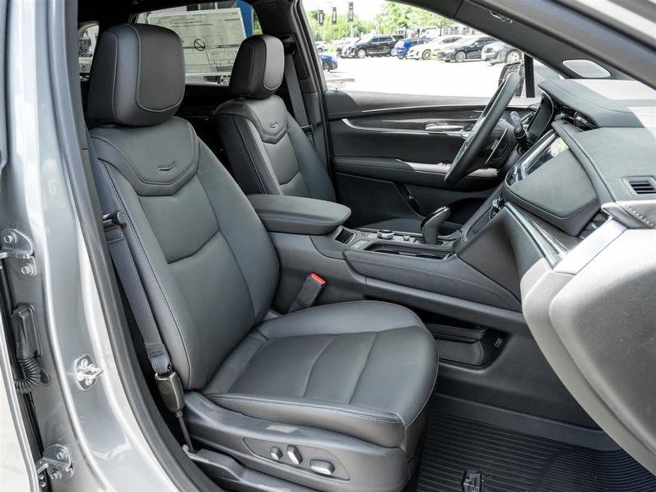 2026 Cadillac XT5 Sport Photo