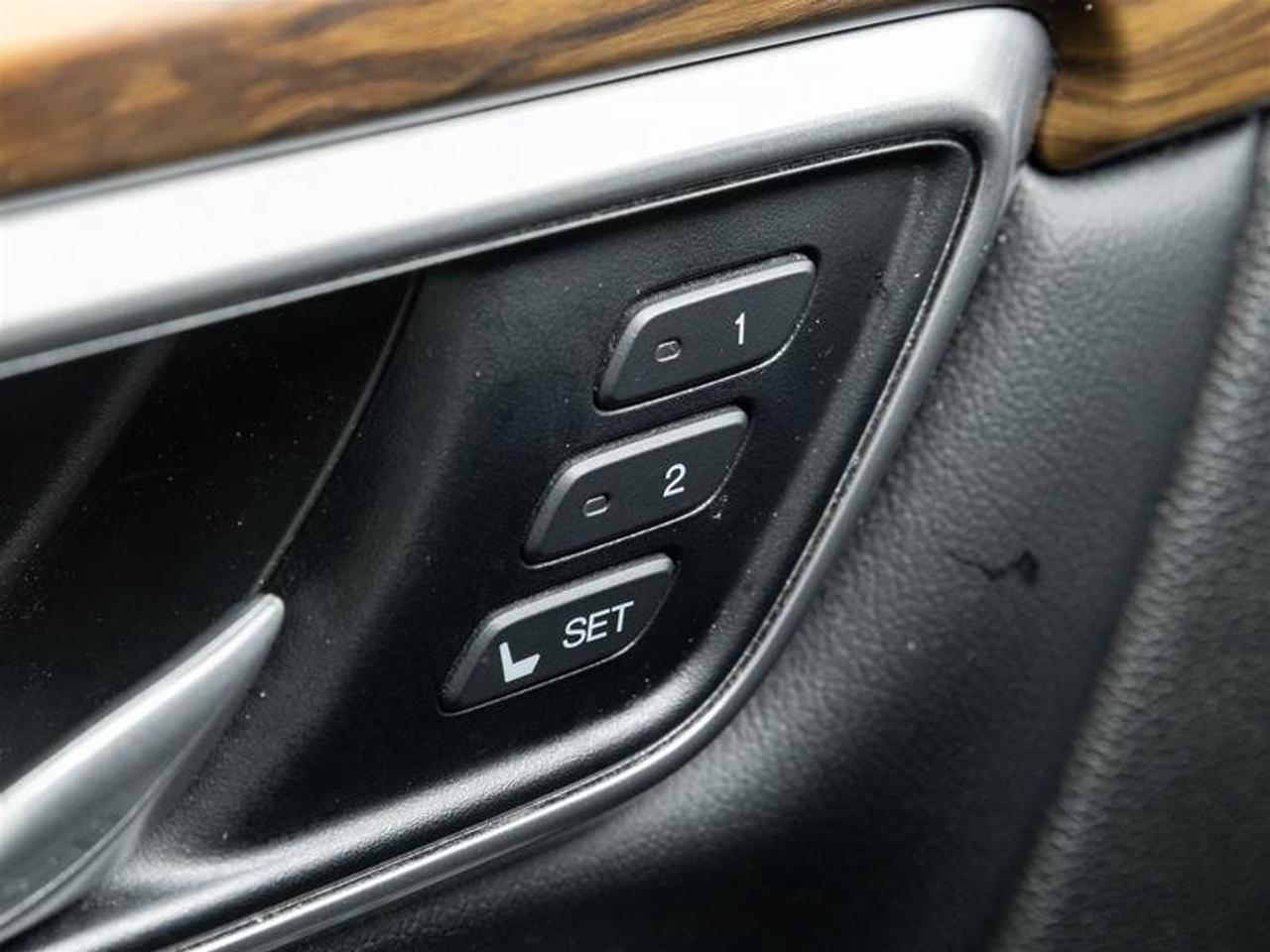 2022 Honda CR-V Touring 4WD Photo