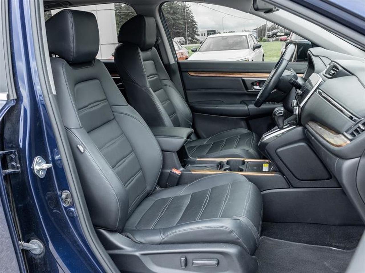 2022 Honda CR-V Touring 4WD Photo