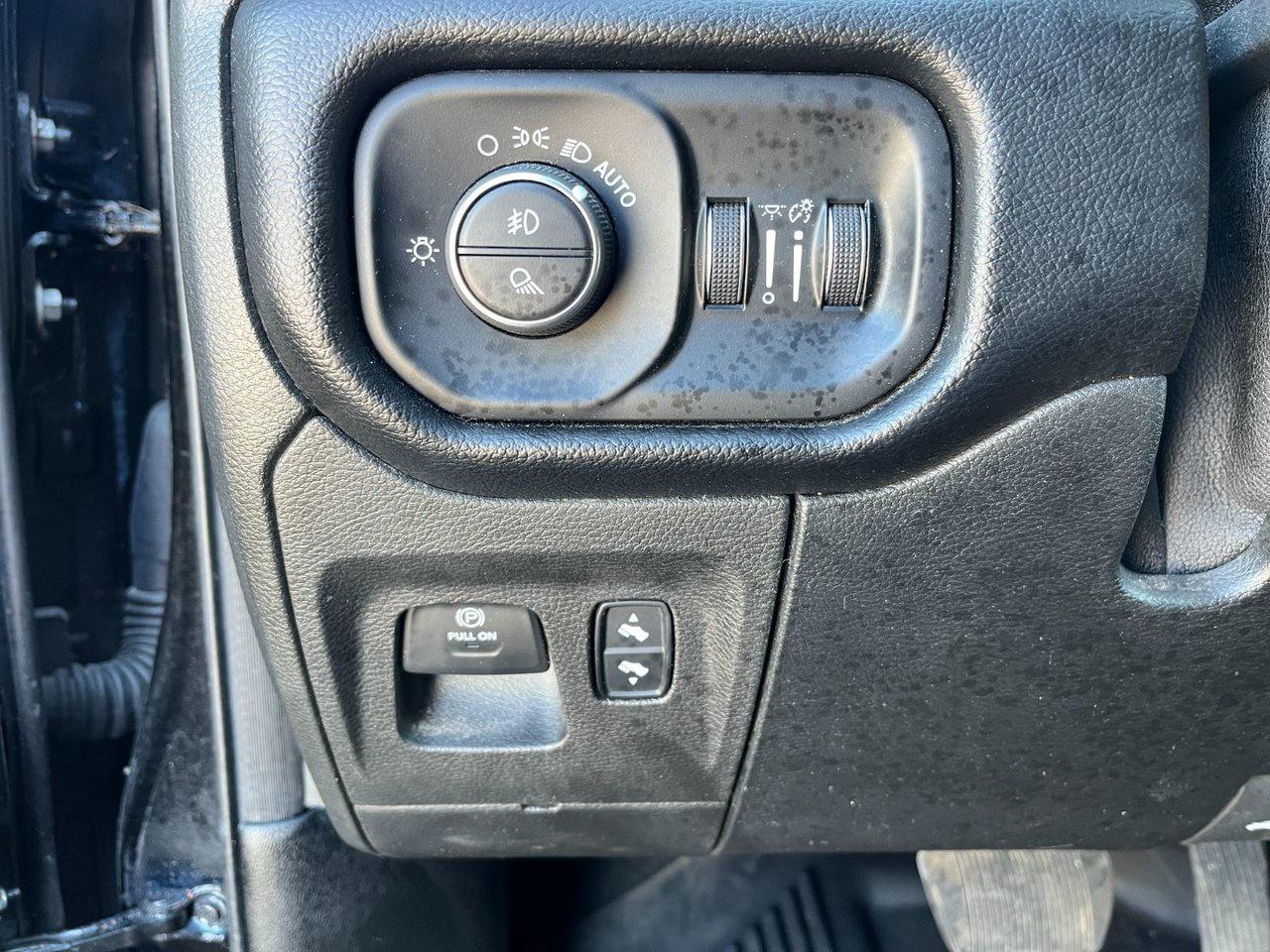 2019 RAM 1500 Big Horn 4x4 Quad Cab 6'4 Box Photo