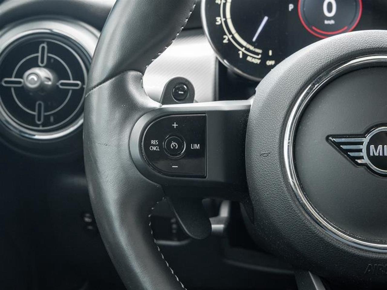 2023 MINI Cooper S 3 Door Photo