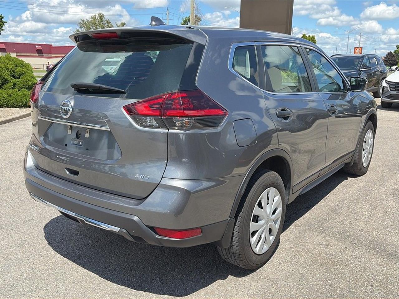 2018 Nissan Rogue S AWD CVT Photo