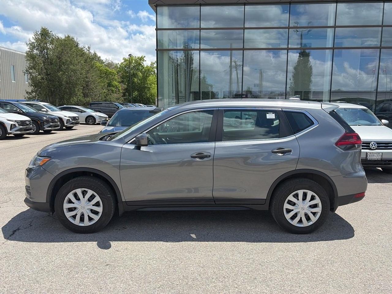 2018 Nissan Rogue S AWD CVT Photo