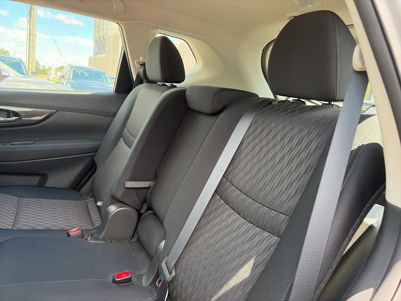 2018 Nissan Rogue S AWD CVT Photo