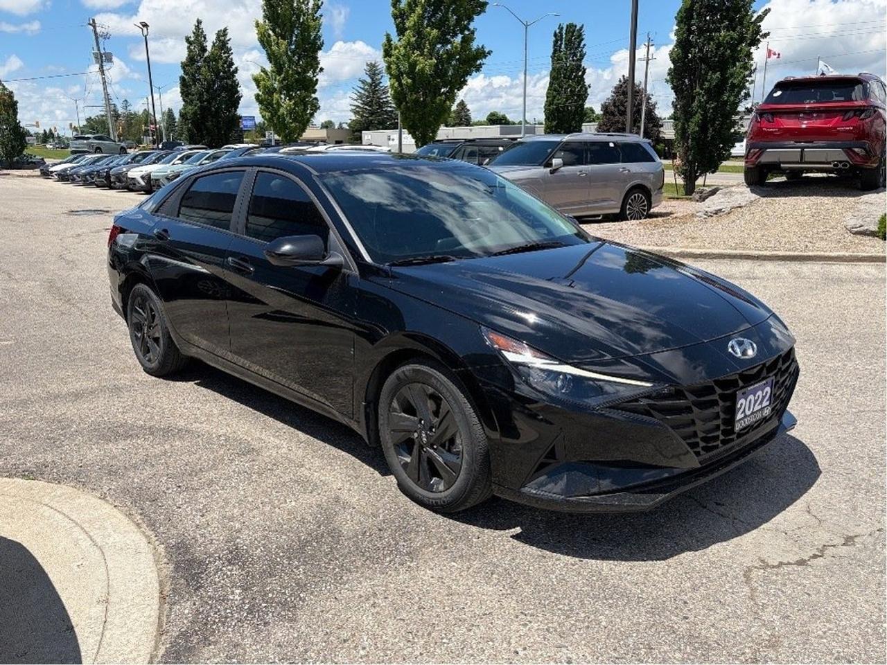 2022 Hyundai Elantra Sedan Preferred IVT Photo