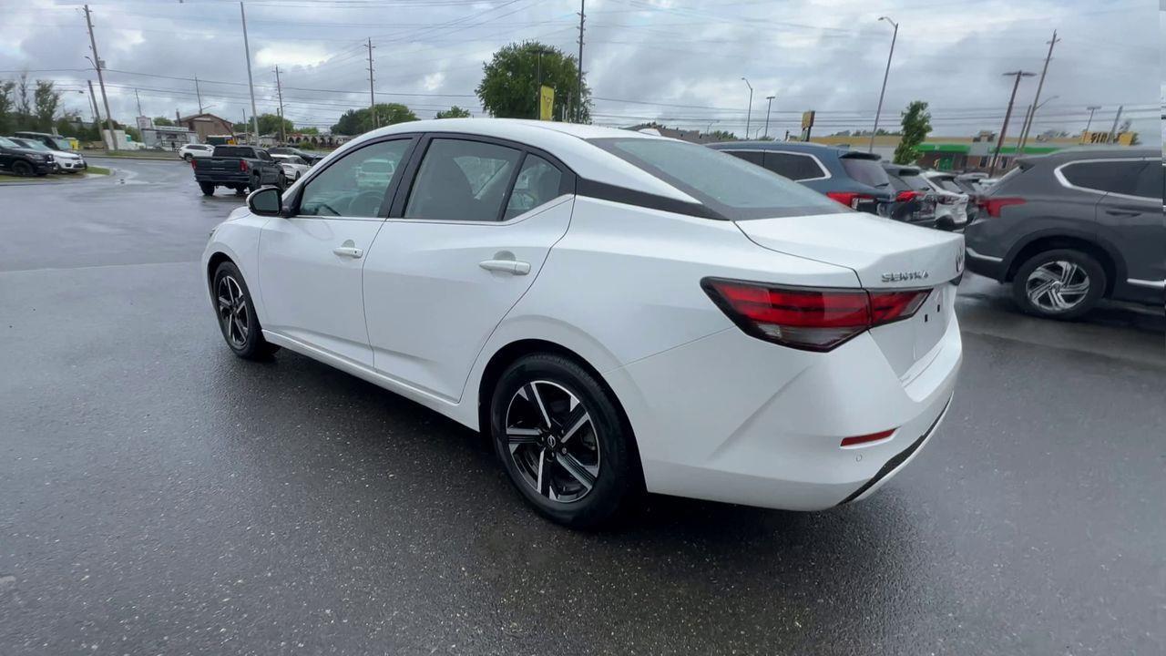 2024 Nissan Sentra SV Photo