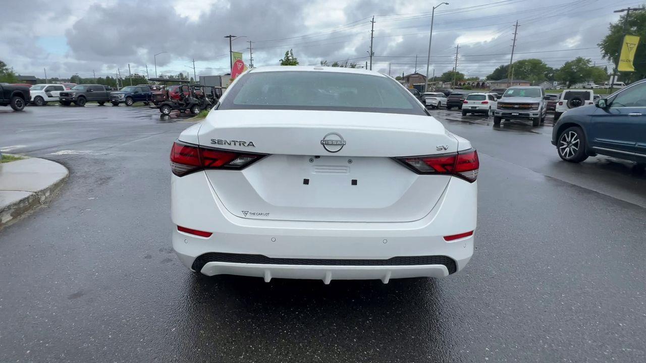 2024 Nissan Sentra SV Photo2