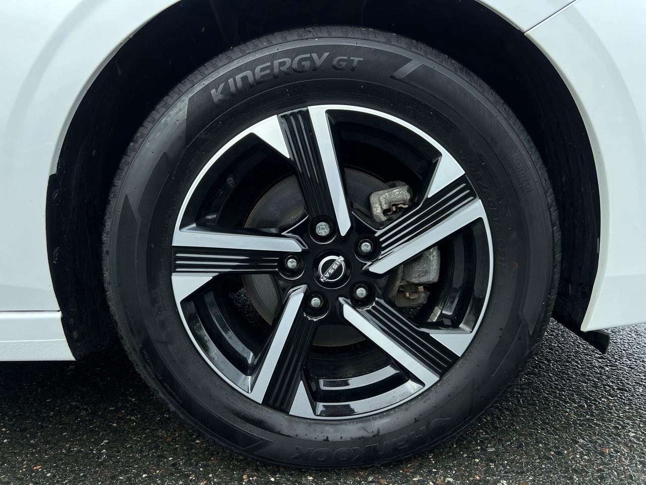 2024 Nissan Sentra SV Photo