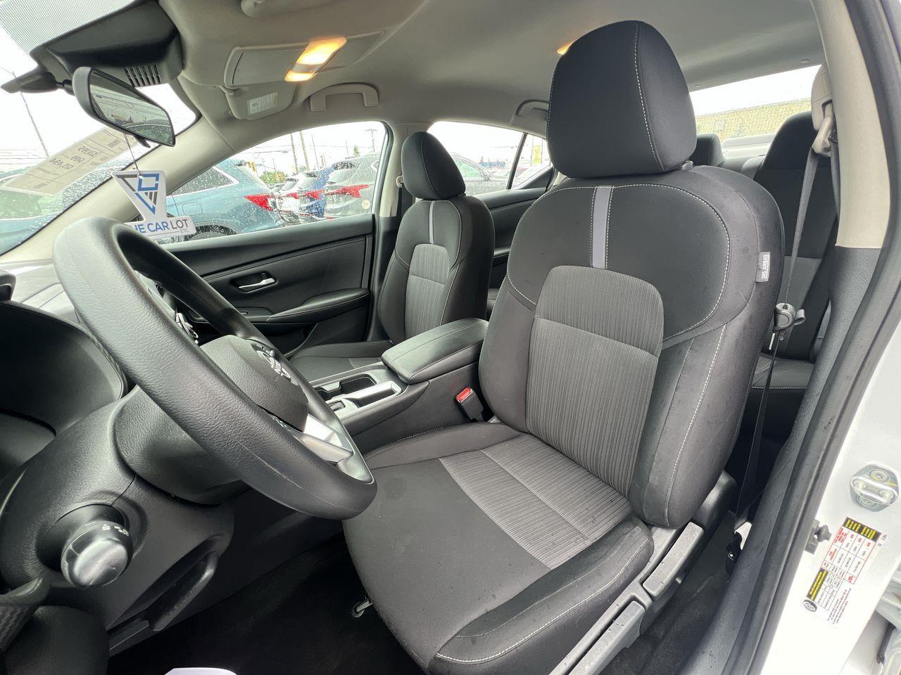 2024 Nissan Sentra SV Photo