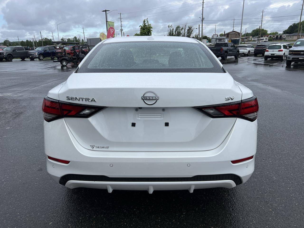2024 Nissan Sentra SV Photo