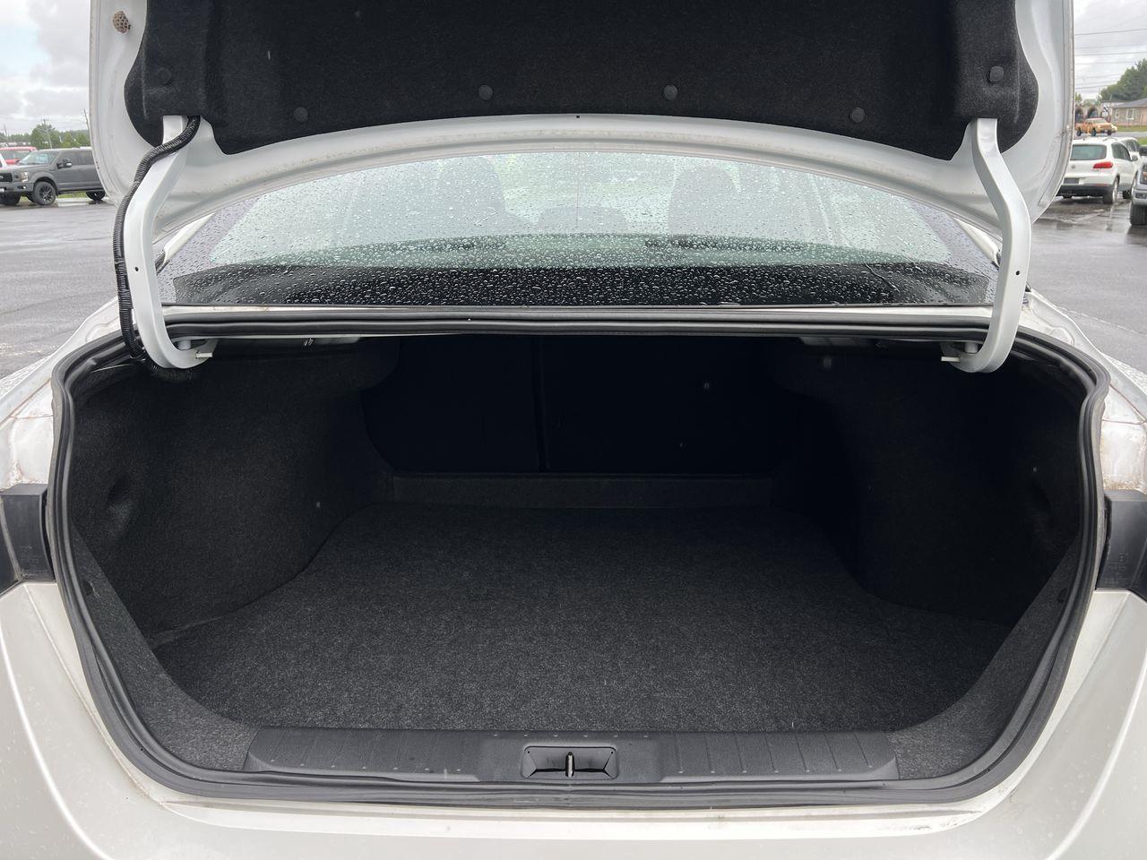 2024 Nissan Sentra SV Photo