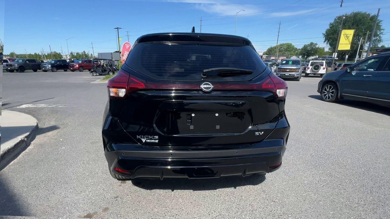 2024 Nissan Kicks SV Photo2
