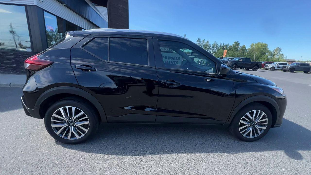 2024 Nissan Kicks SV Photo