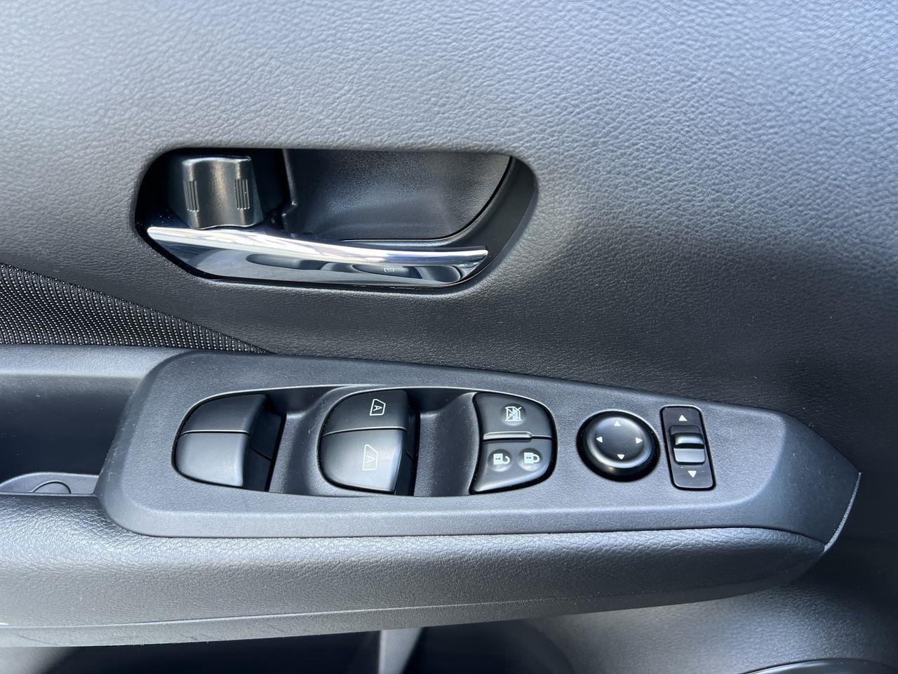 2024 Nissan Kicks SV Photo