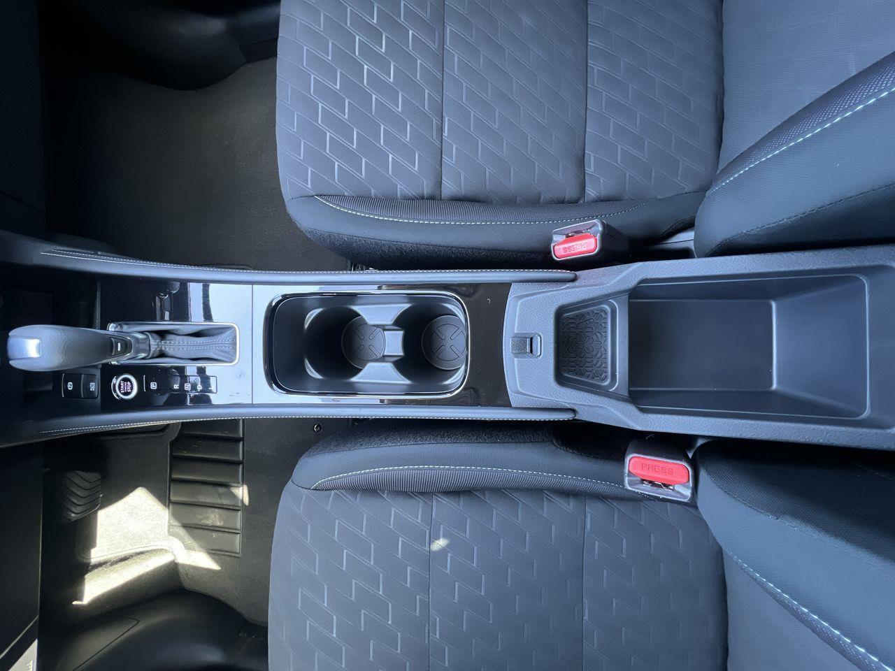 2024 Nissan Kicks SV Photo