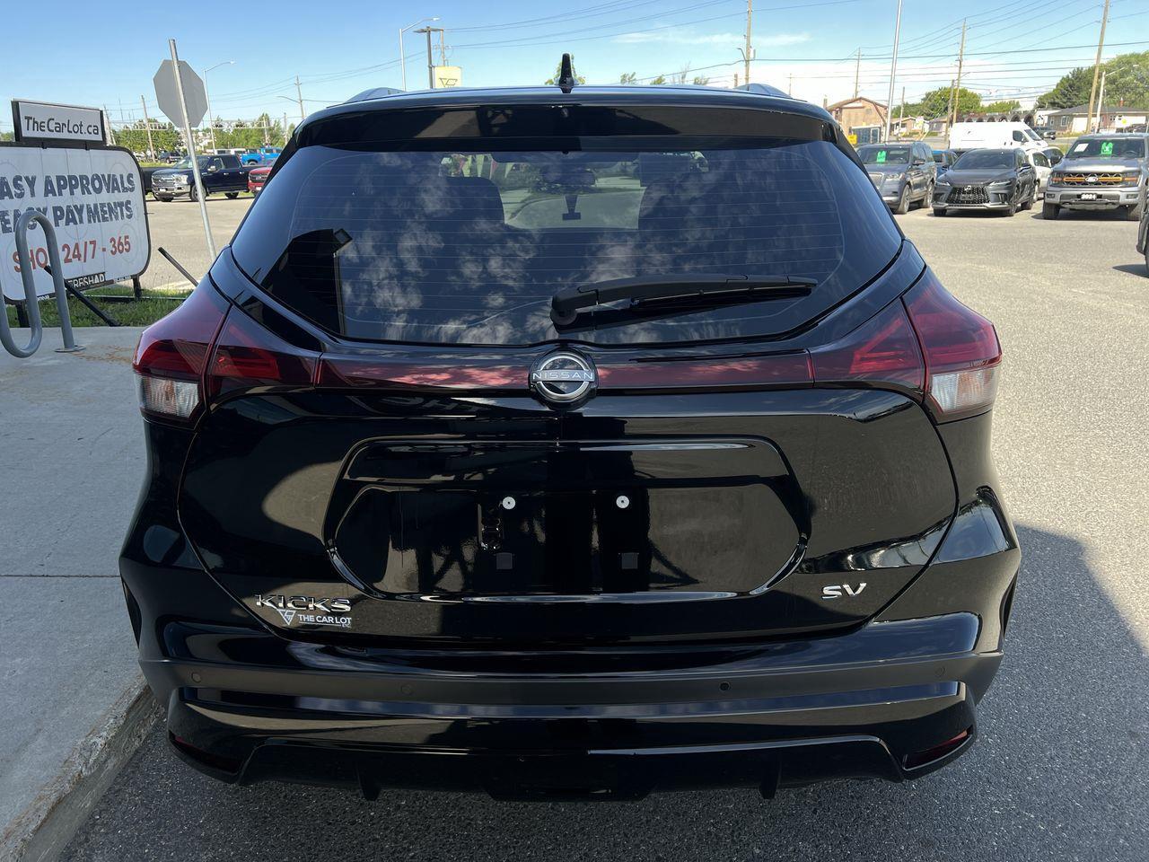 2024 Nissan Kicks SV Photo