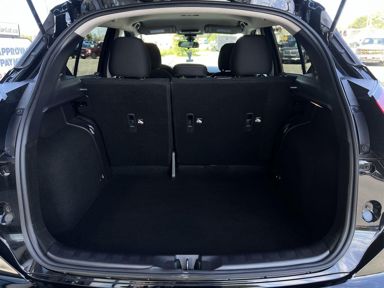 2024 Nissan Kicks SV Photo