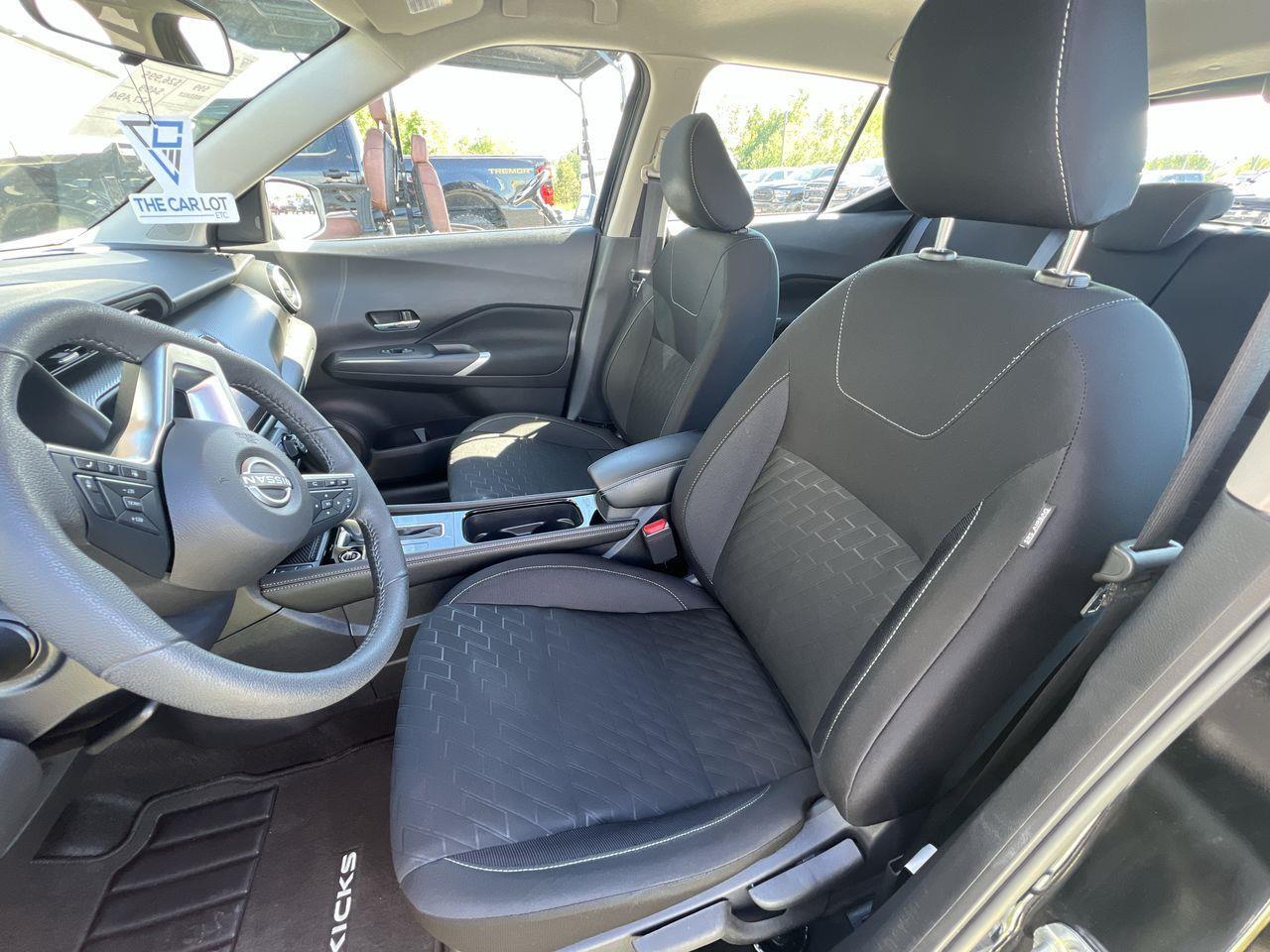 2024 Nissan Kicks SV Photo