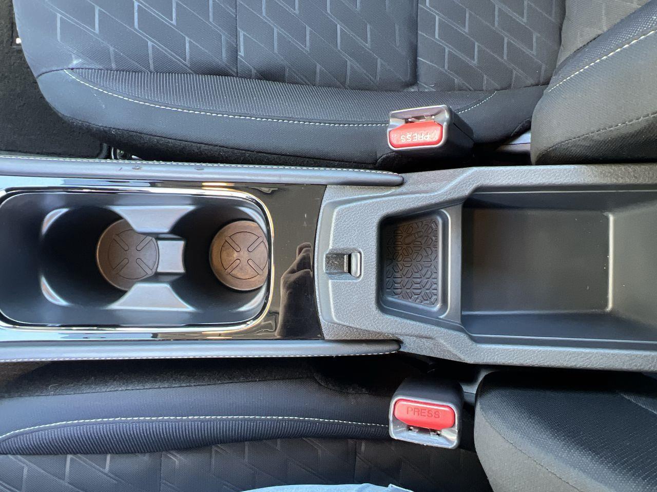 2024 Nissan Kicks SV Photo