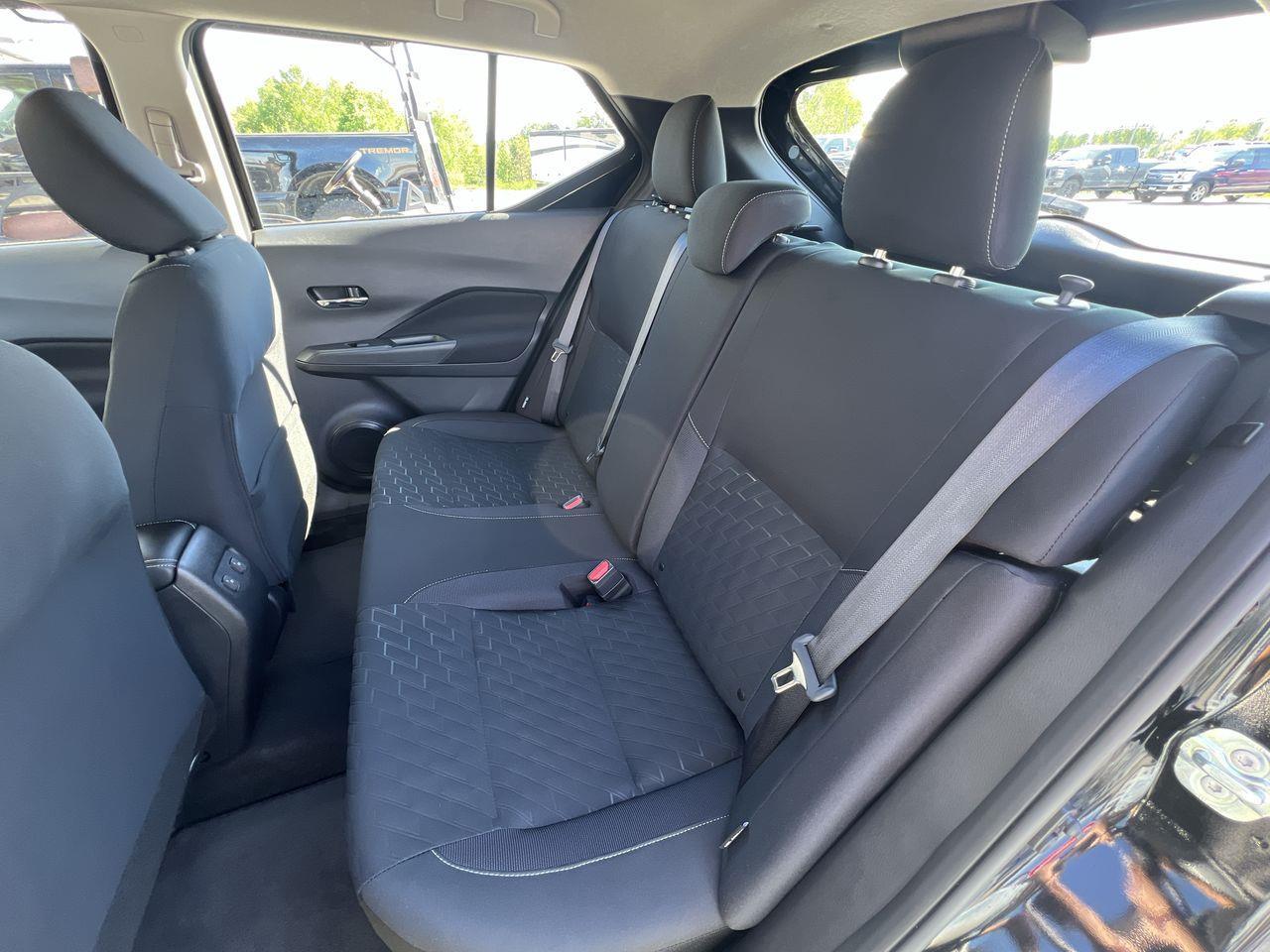 2024 Nissan Kicks SV Photo