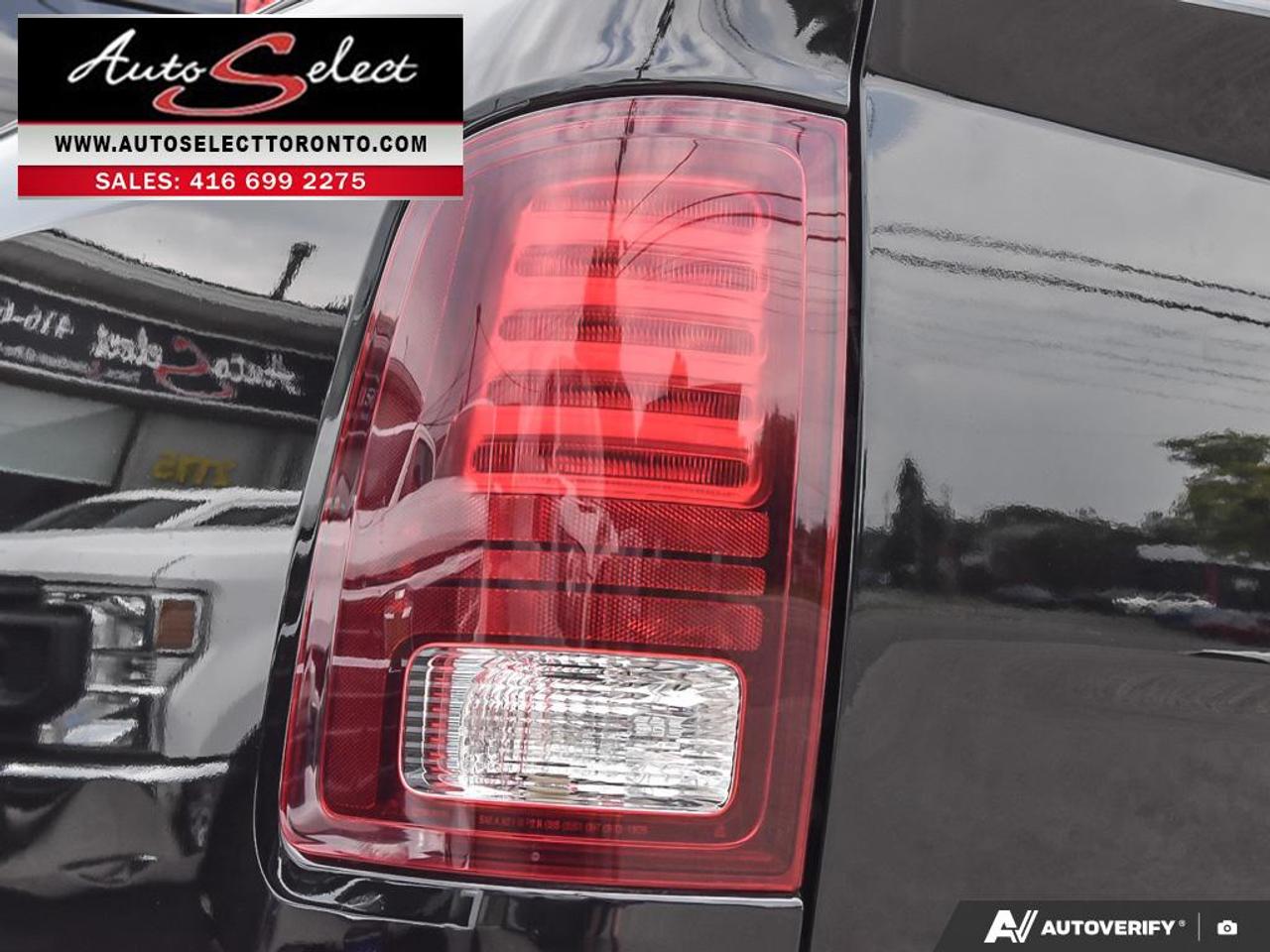 2021 RAM 1500 Classic Warlock 4X4 - SLT - 3.6L V6 - Apple Carplay - Clean Carfax Photo