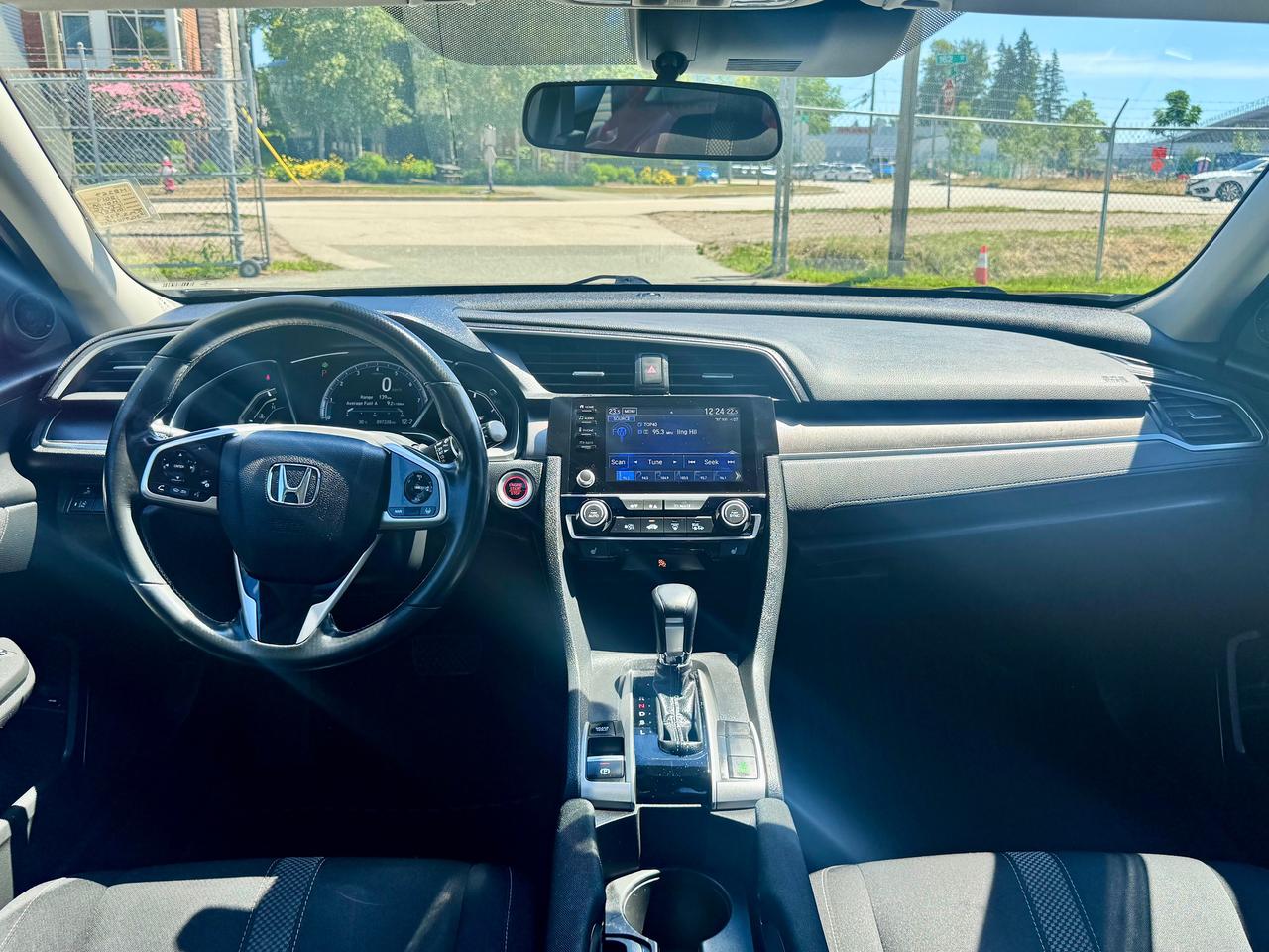 2019 Honda Civic FINANCING AVAILABLE Photo11