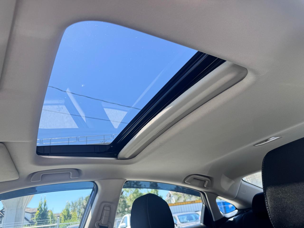 2019 Honda Civic FINANCING AVAILABLE Photo14