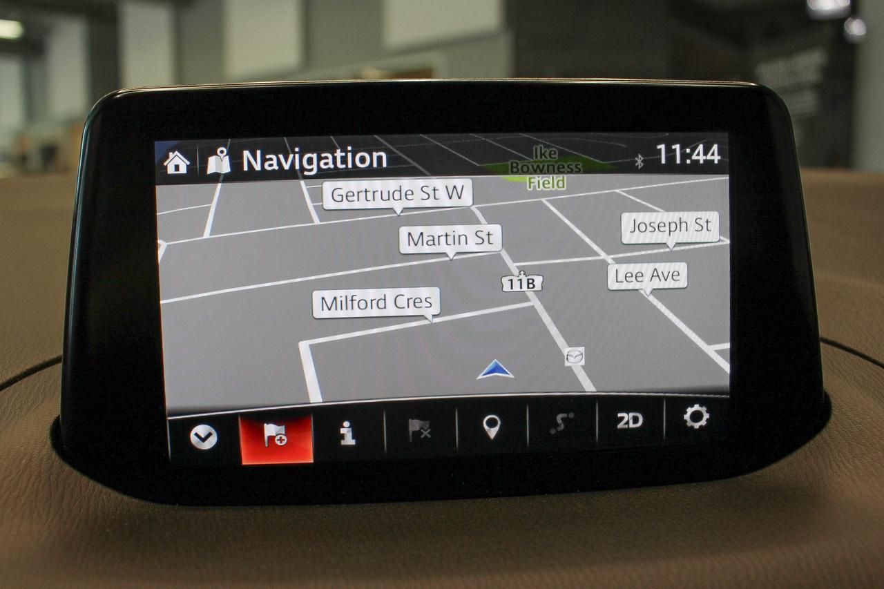 2018 Mazda MAZDA3 GS NAVIGATION - CLOTH UPHOLSTERY - HEATED FRONT SEATS/STEERING WHEEL Photo