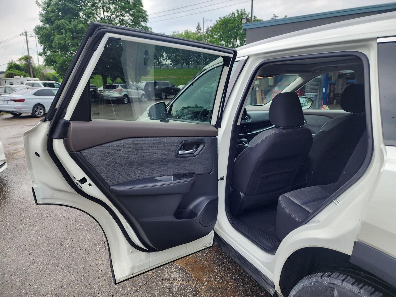2021 Nissan Rogue SV l Clean Carfax l AWD l Fuel Efficient l Photo