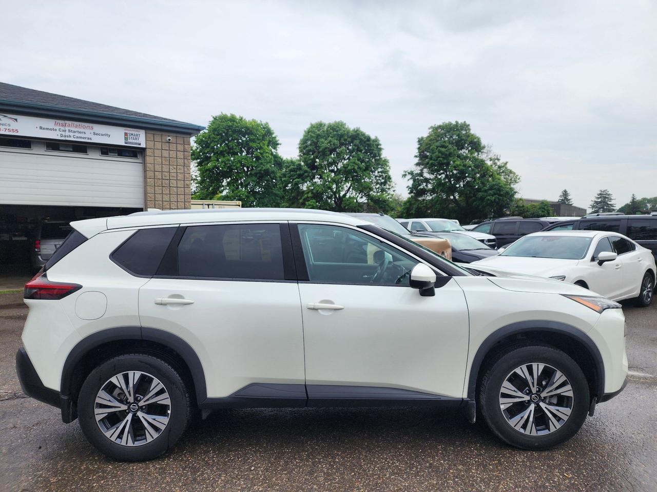 2021 Nissan Rogue SV l Clean Carfax l AWD l Fuel Efficient l Photo4
