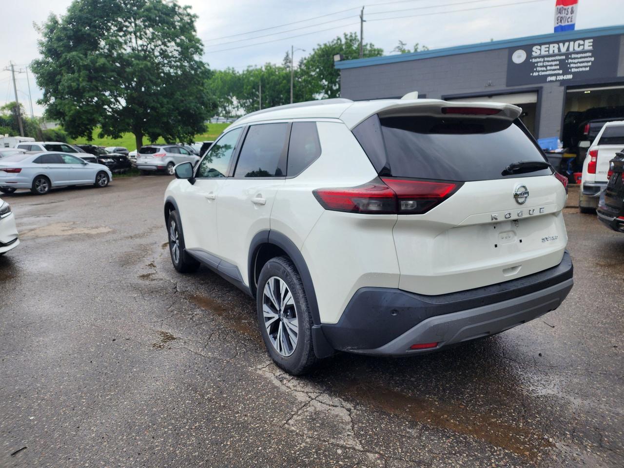 2021 Nissan Rogue SV l Clean Carfax l AWD l Fuel Efficient l Photo