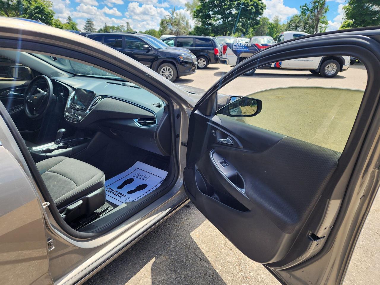 2018 Chevrolet Malibu LT l Bluetooth l Remote Start l Fuel Efficient l Photo