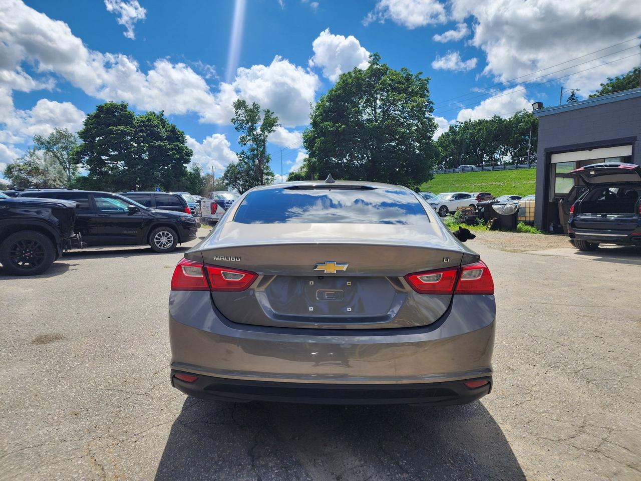 2018 Chevrolet Malibu LT l Bluetooth l Remote Start l Fuel Efficient l Photo