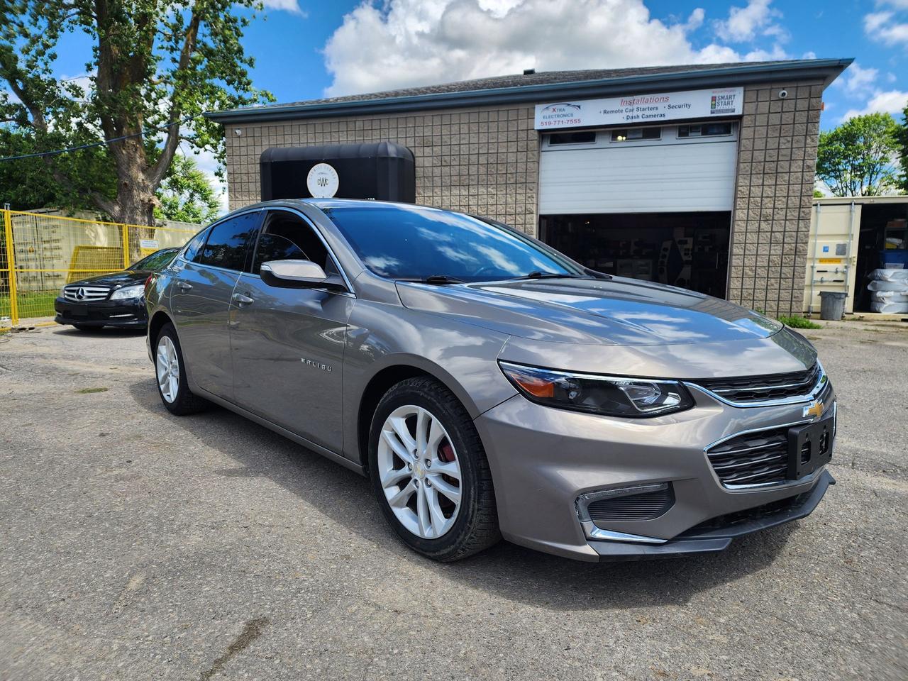 2018 Chevrolet Malibu LT l Bluetooth l Remote Start l Fuel Efficient l Photo