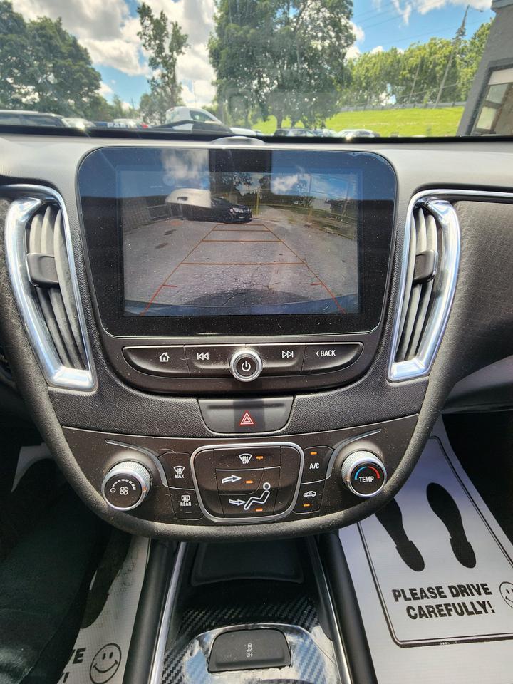2018 Chevrolet Malibu LT l Bluetooth l Remote Start l Fuel Efficient l Photo