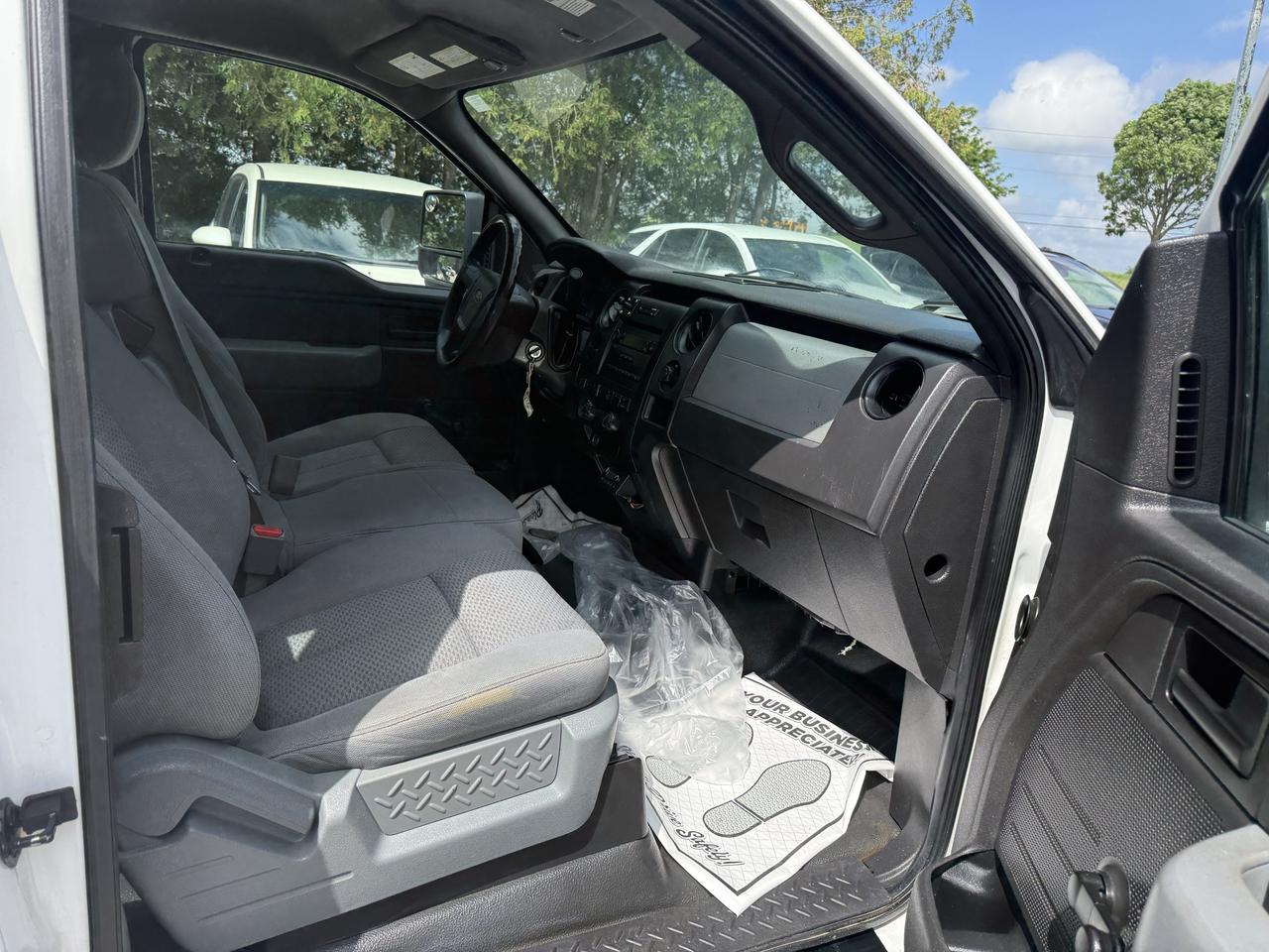 2011 Ford F-150 XL Photo