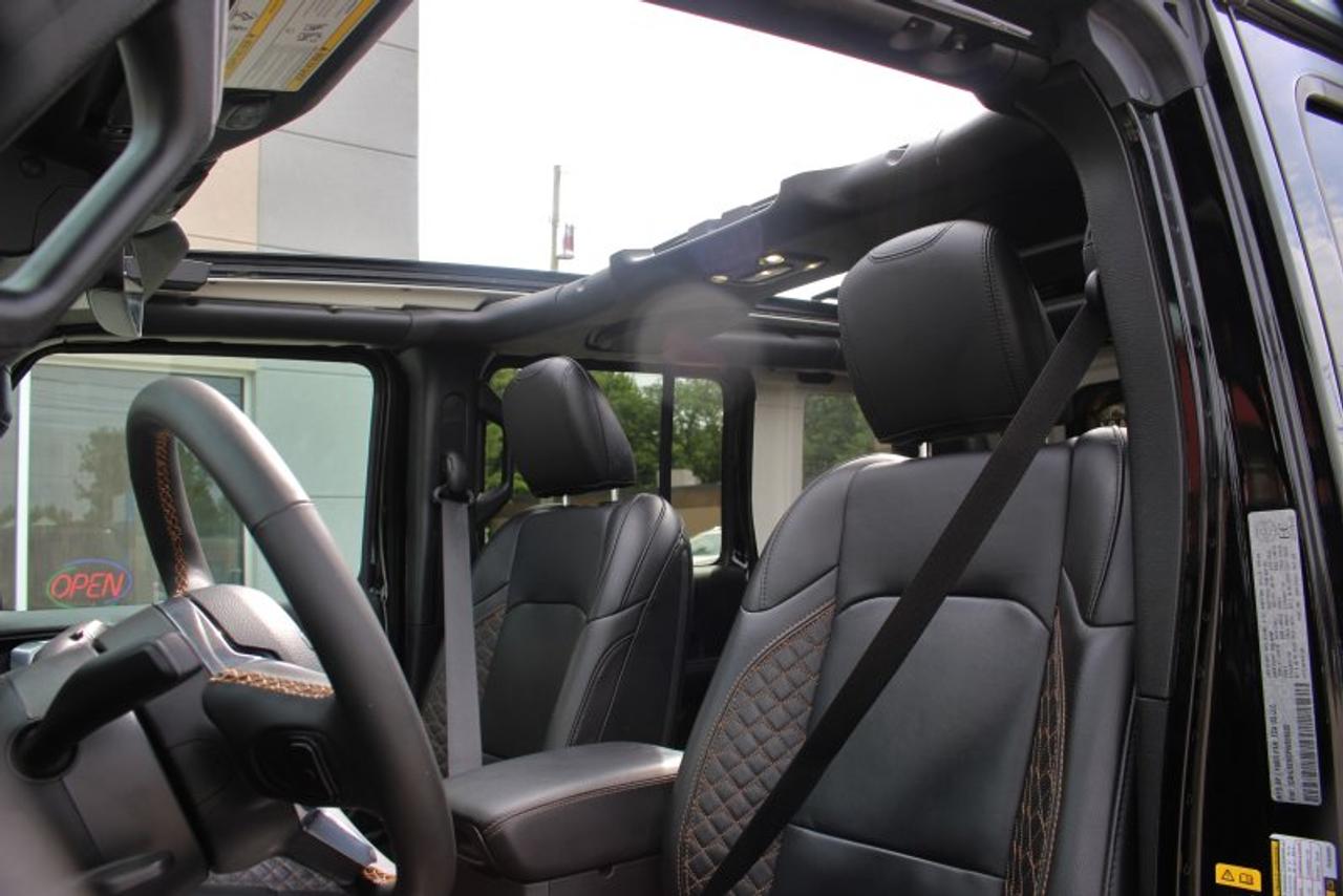 2023 Jeep Wrangler Skytop*Turbo*4x4*Heated Leather*CarPlay*Rear Cam Photo