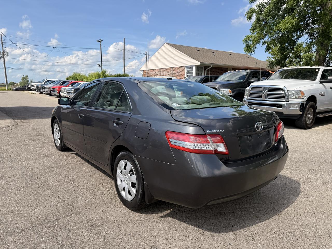 2011 Toyota Camry LE | Clean CARFAX Photo