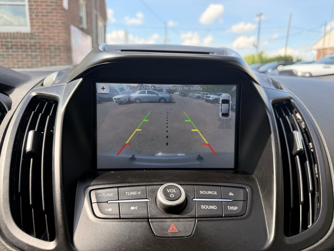 2017 Ford Escape SE Photo