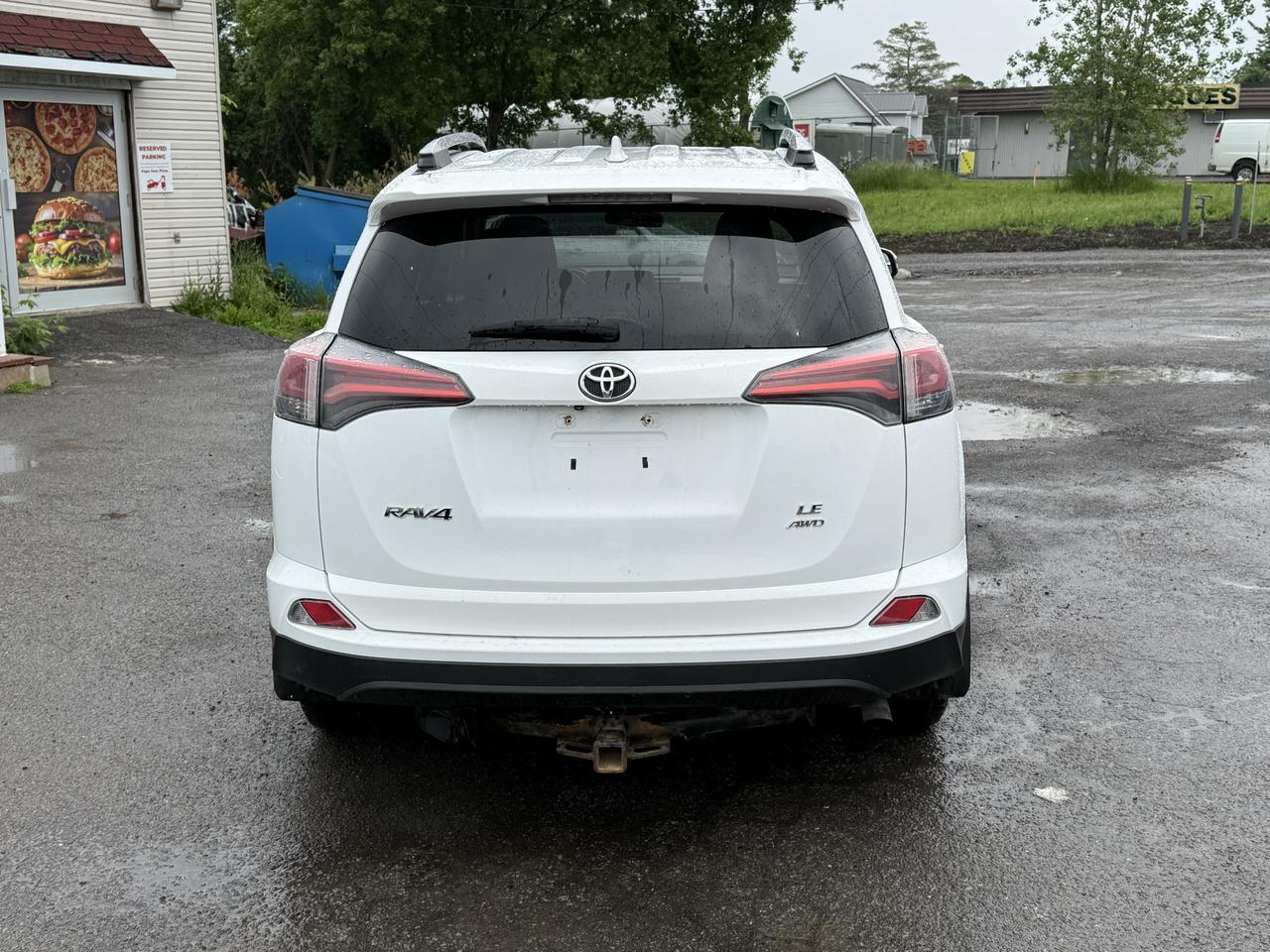 2016 Toyota RAV4 LE Photo