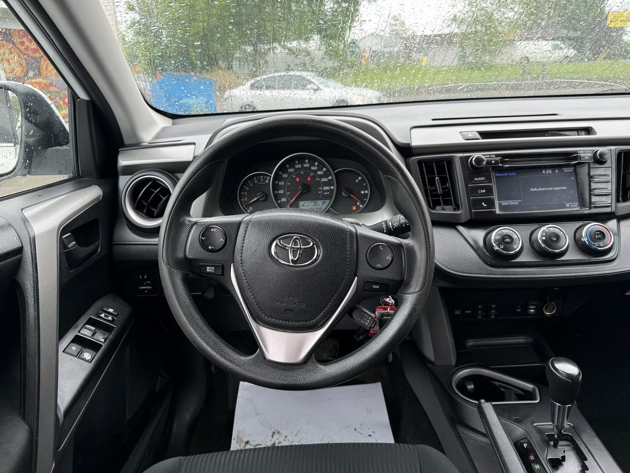 2016 Toyota RAV4 LE Photo