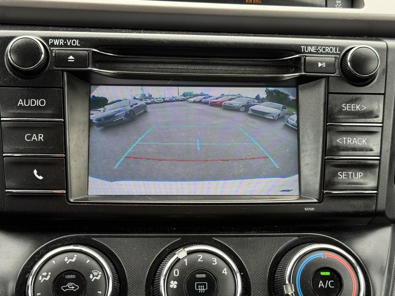 2016 Toyota RAV4 LE Photo